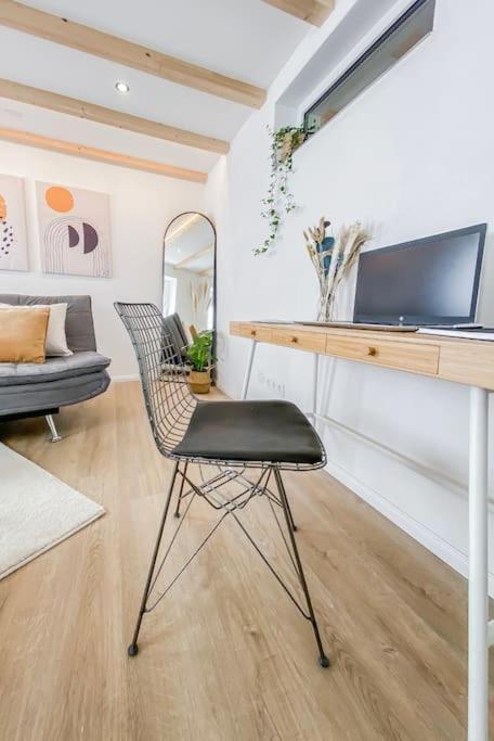 Stylisches Apartment Mit Terrasse In Der Altstadt Von Donauwoerth Exterior photo