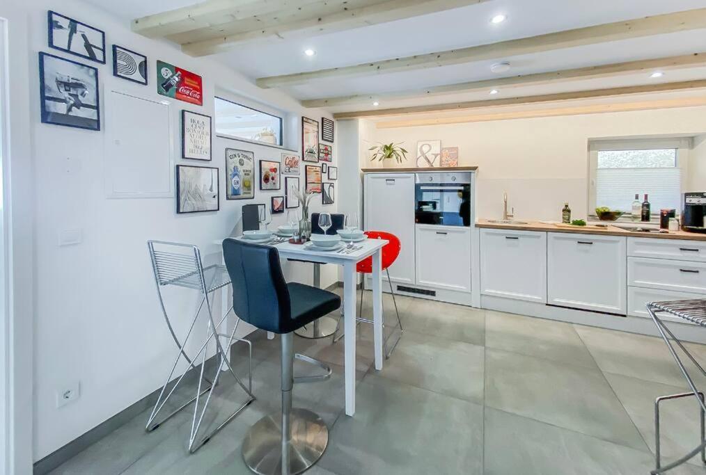 Stylisches Apartment Mit Terrasse In Der Altstadt Von Donauwoerth Exterior photo